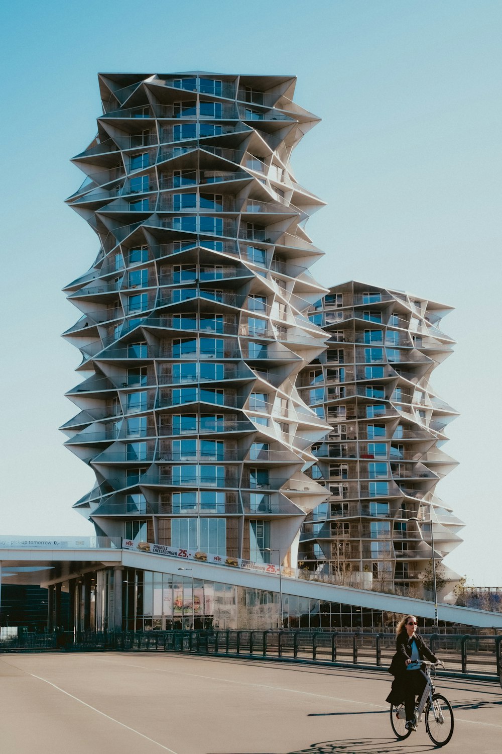 Edificio Alcalá 214 — fachada residencial